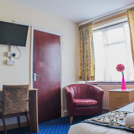 Hotel Heathrow Palace Hounslow Zewnętrze zdjęcie